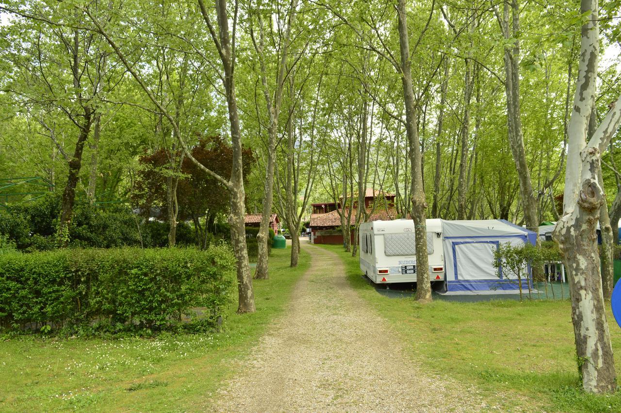 Camping El Pinajarro Hervás Exterior foto